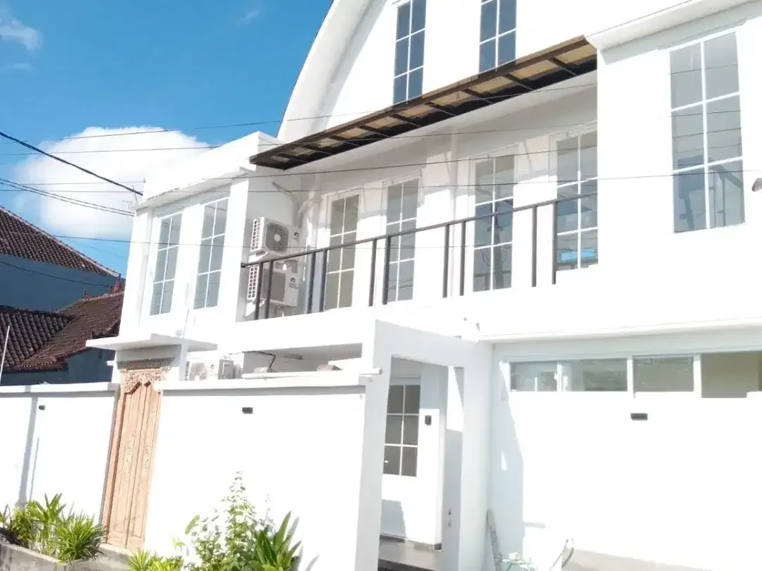 FULLY FURNISHED HOUSE WITH OCEAN VIEW KAMPIAL NUSA DUA - Image 1 of 10