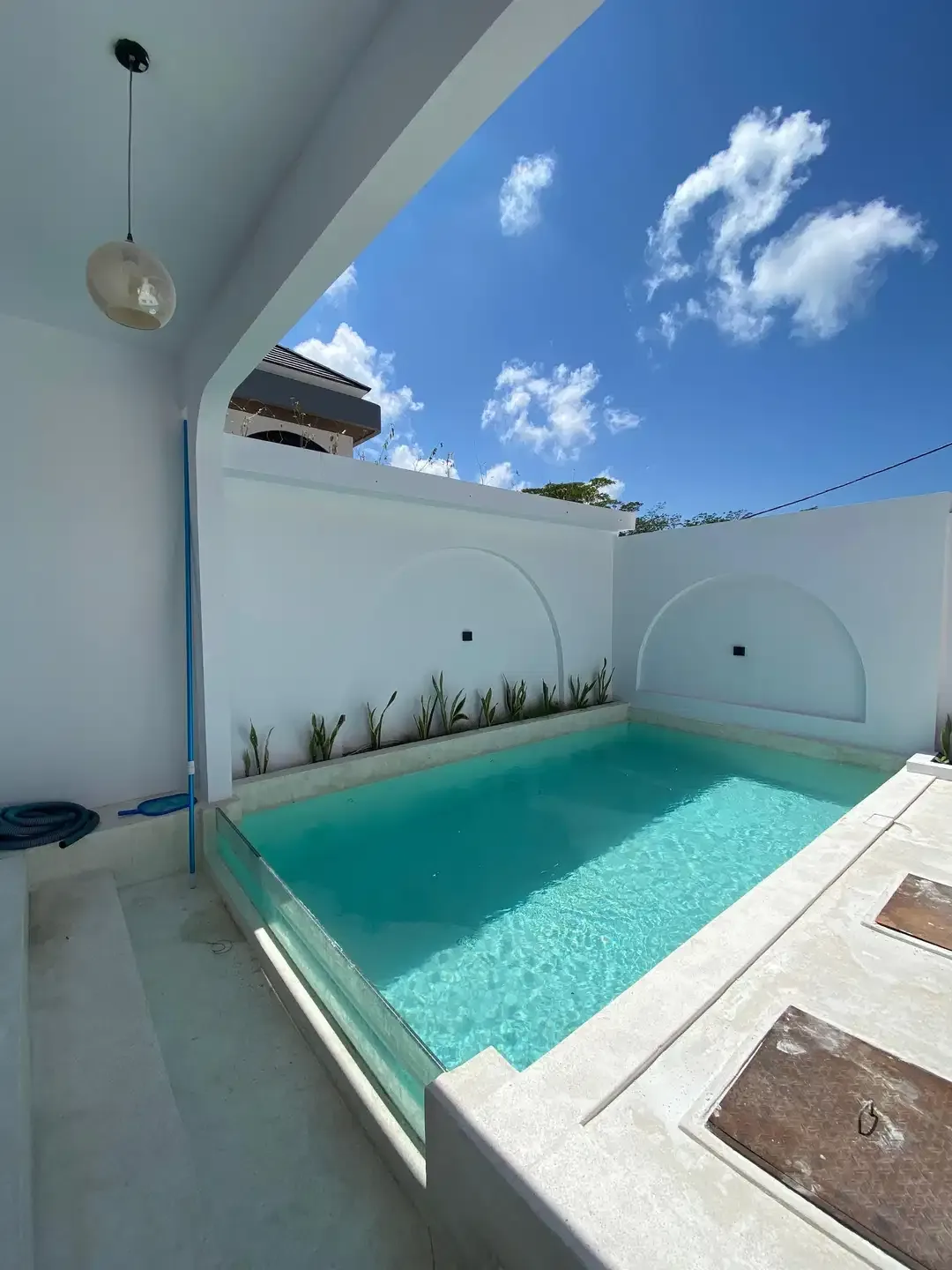 Ready New Villa bergaya Mediteranian ala Santorini di Cluster Elit - Image 9 of 10