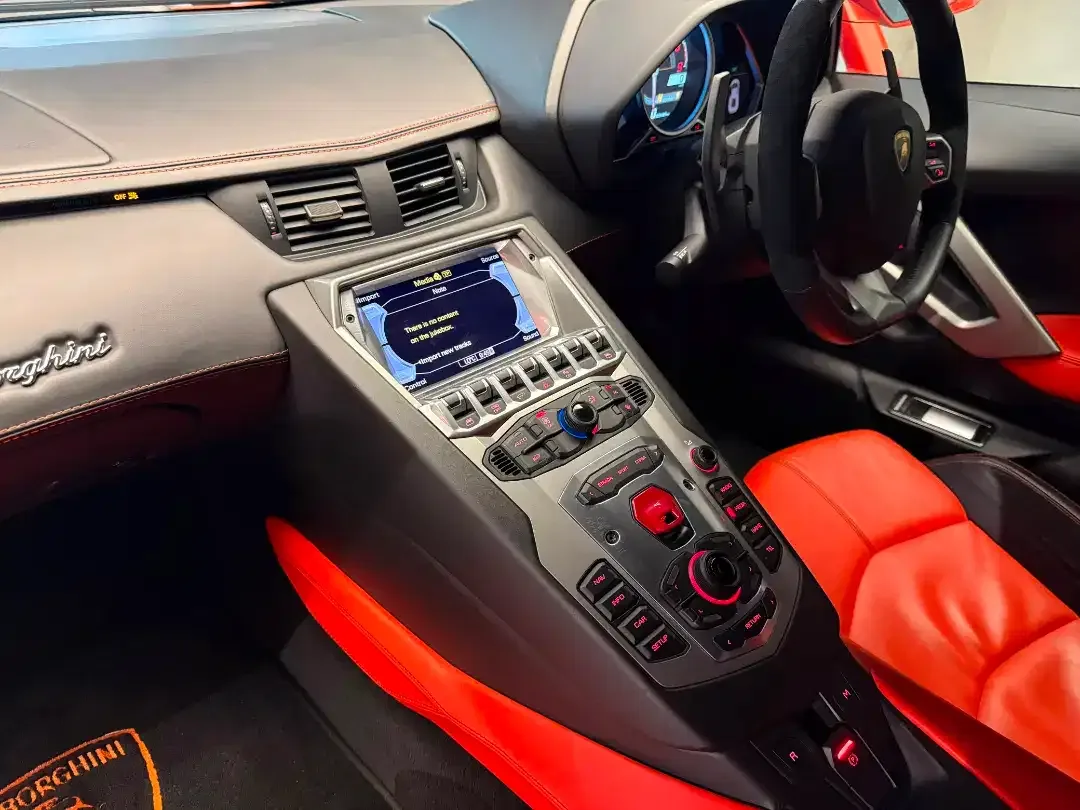 Lamborghini Aventador LP 700-4 6.5L 2012 - Image 7 of 10