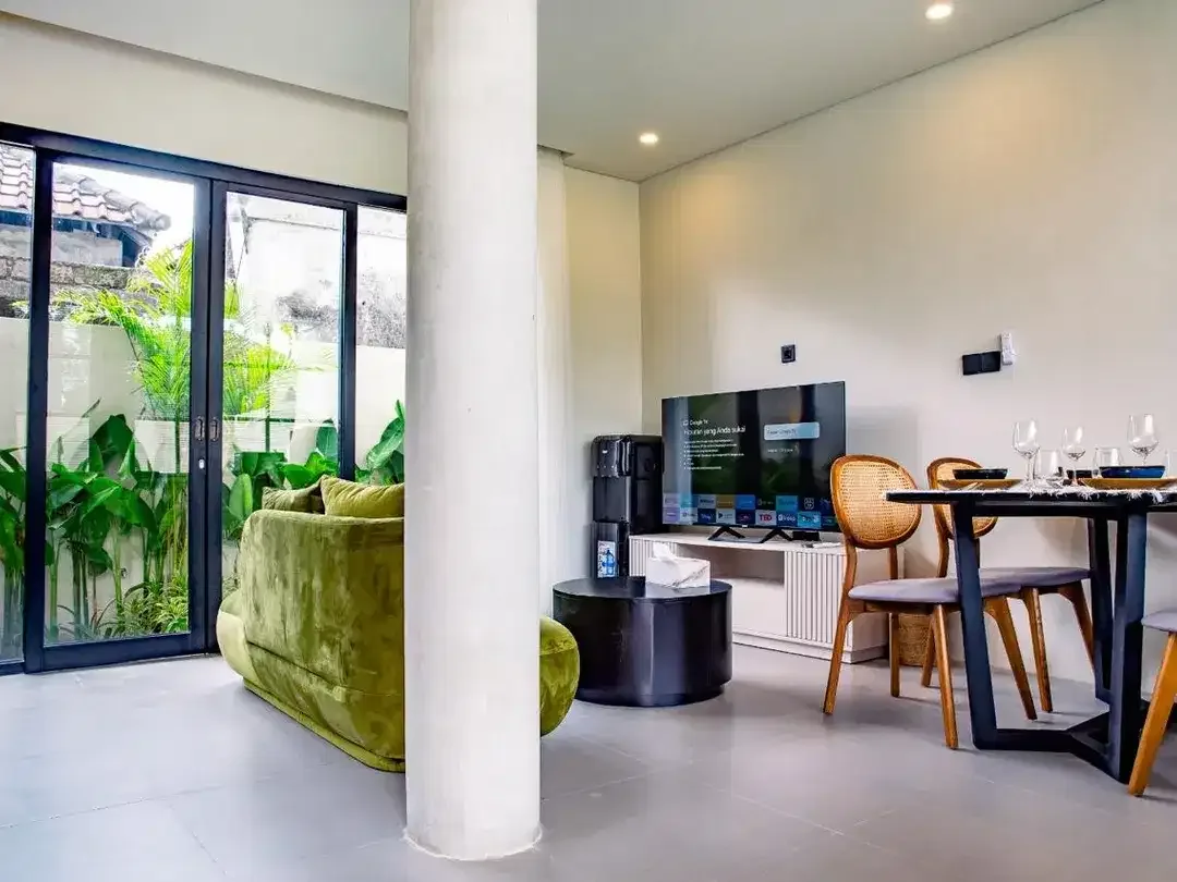 FOR SALE VILLA READY UNIT BEST INVESTMENT BEST LOCATION DI RAYA SEMAT CANGGU - Image 7 of 10