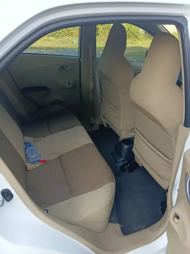 Honda Brio Satya E Manual 2015 Putih Low Odo 16 Rb - Image 9 of 9