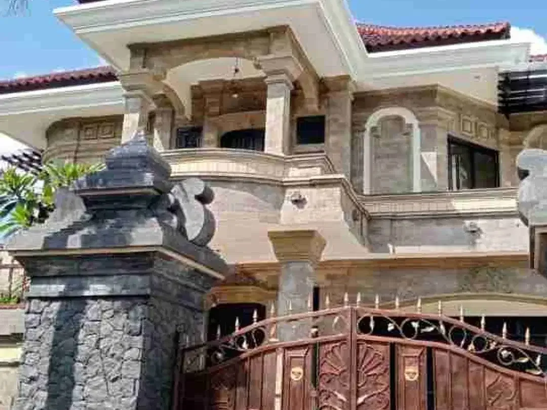rumah mewah jalan Moh Yamin renon bali - Image 2 of 10