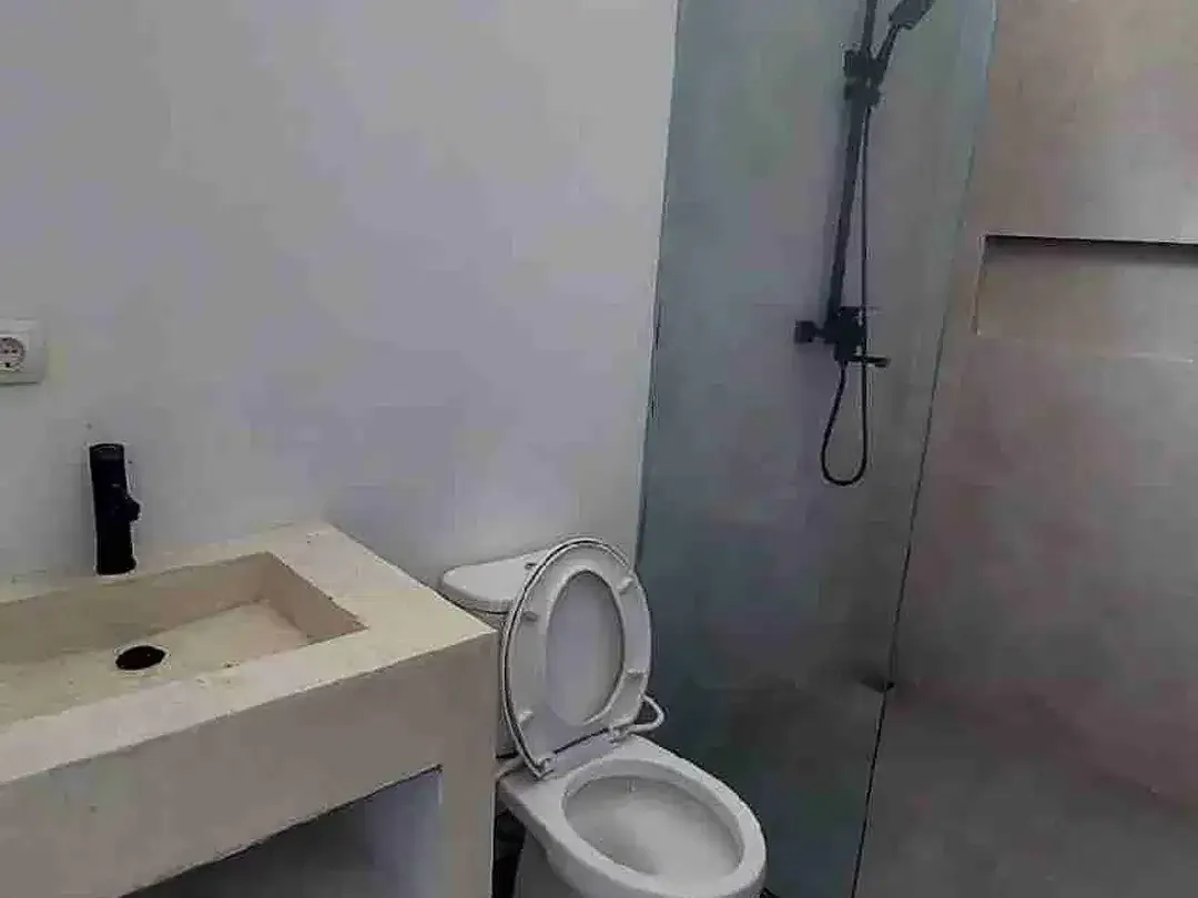 Vila Nyaman Style Mediterania Dekat Pantai Balangan - Image 5 of 10