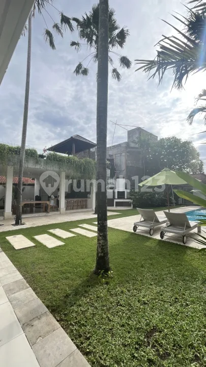 A Spacious 3 En-suite Bedrooms Villa In Brawa Canggu , 5 Mins Walking Distance To The Beach, - Image 3 of 4