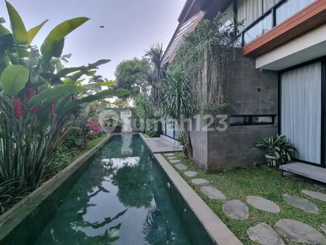 Villa Mewah dan Strategis di Sanur dan Renon - Image 2 of 10