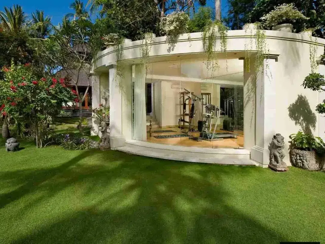 tanah bonus villa jalan kaki ke pantai mertasari sanur bali - Image 2 of 10