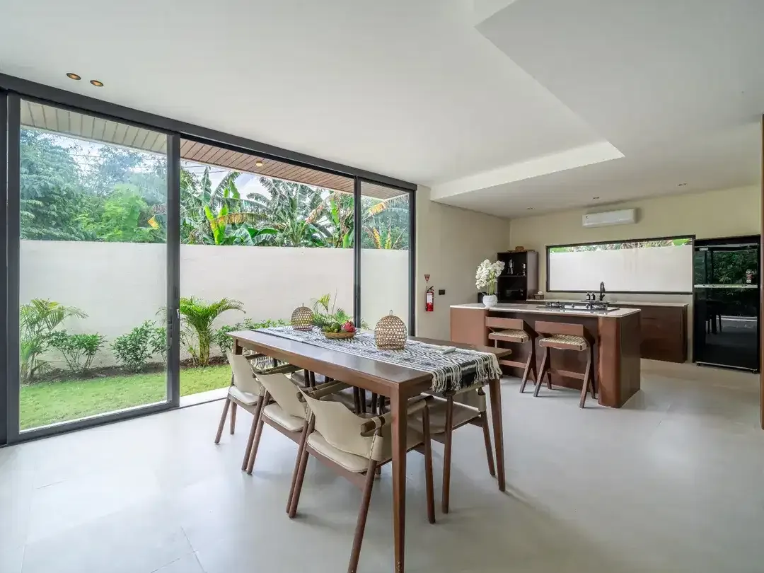 Freehold - Move-In Ready 3-Bedroom Villa in Pererenan's Most Desirable Location, Canggu, Bali - Image 7 of 10