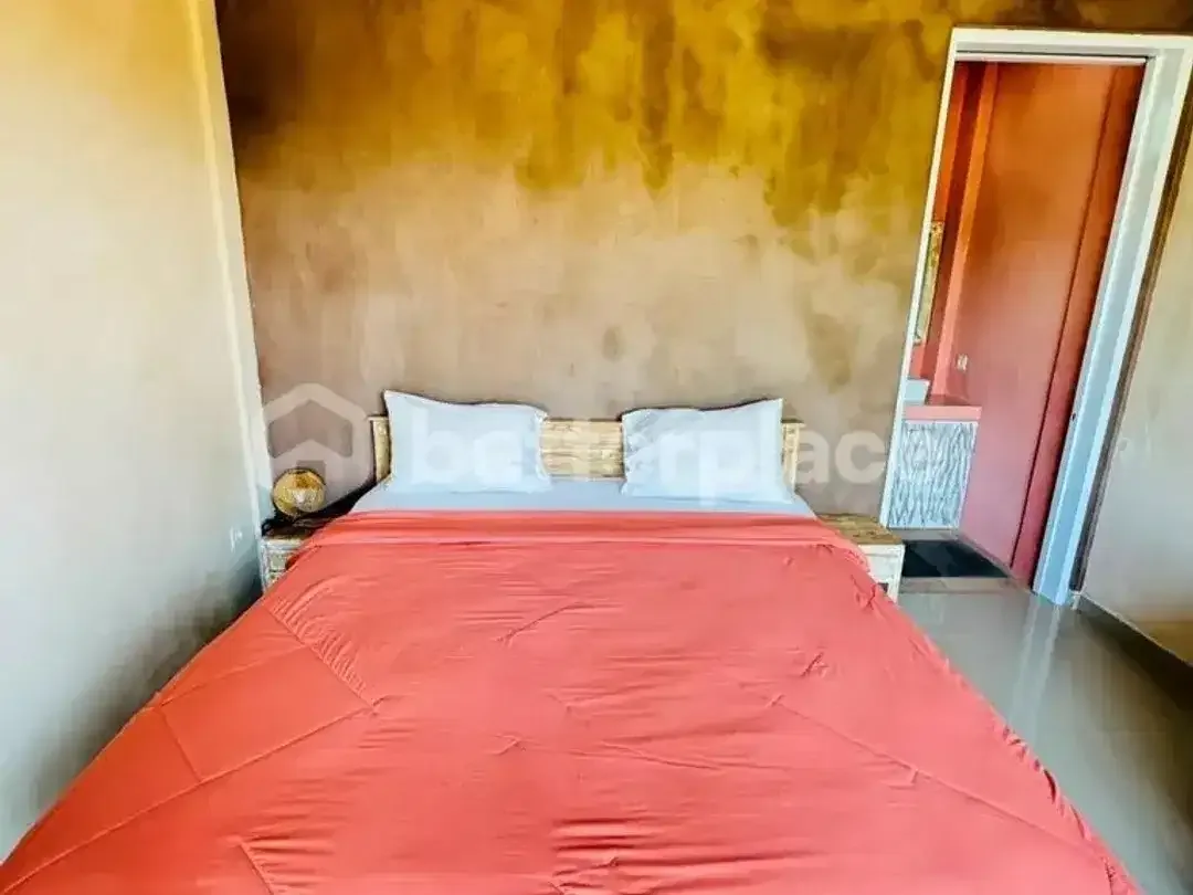 Elegant Leasehold Guesthouse in Canggu Babakan with Three Rooftop Joglo Rooms, Open Living Spaces, Rice Field Views and Prime Location - Image 9 of 10