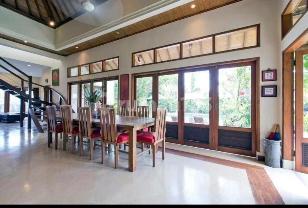 Villa Dijual Lokasi Berawa Canggu - Image 3 of 4