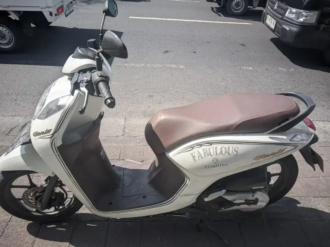 DIJUAL SEPEDA MOTOR HONDA GENIO 2021 - Image 2 of 6