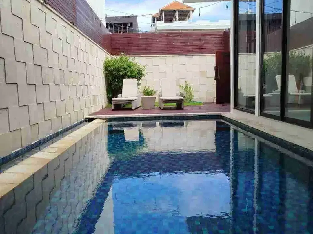Luxury Villa Modern Minimalis Dekat Pantai Sanur - Image 2 of 10