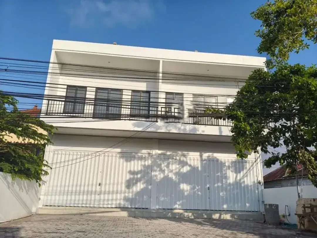 Ruko Baru 2 Lantai Disewakan di Renon, Lokasi Strategis Dekat Sanur - Image 1 of 8