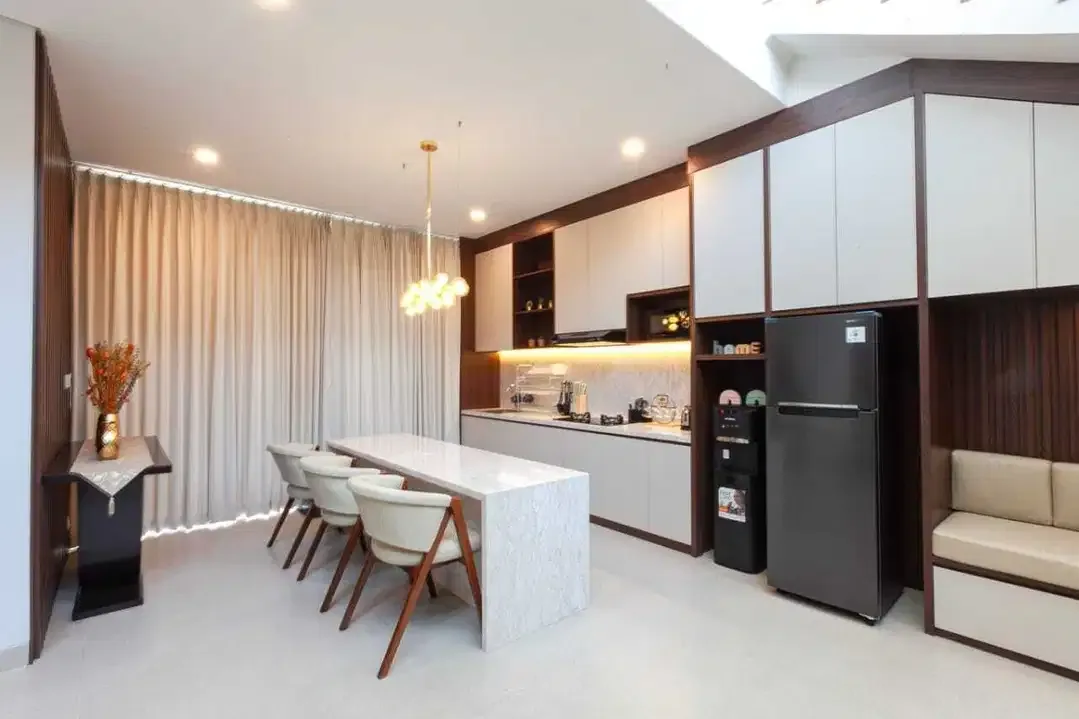 HUNIAN READY FURNISHED 2LT LOKASI STARTEGIS SEMINYAK BALI - Image 8 of 9