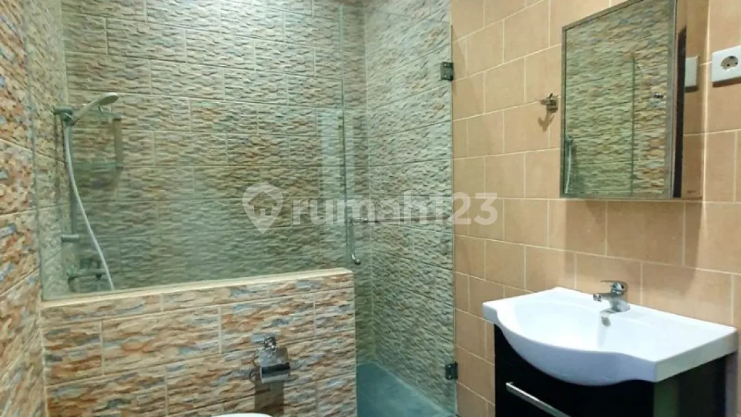 Rumah Semi Villa 2 Lantai di Puri Gading Jimbaran Badung, Bali - Image 2 of 4