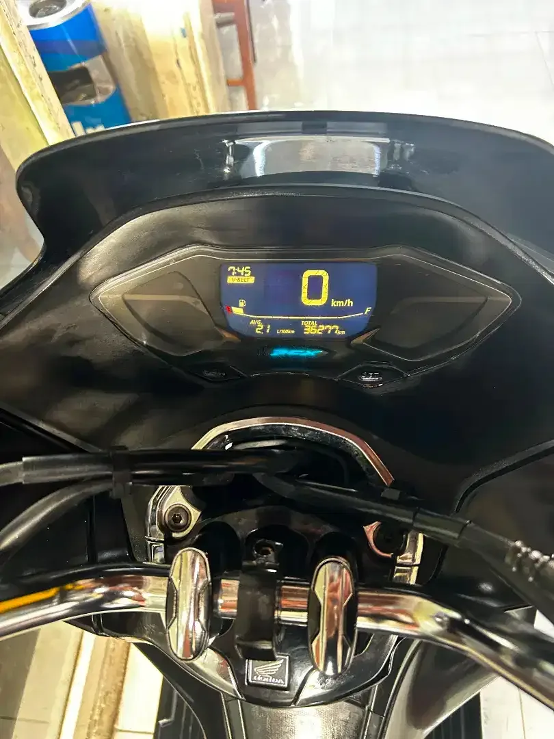 HONDA PCX 160 TAHUN 2023 PAJAK HIDUP SURAT LENGKAP - Image 7 of 7
