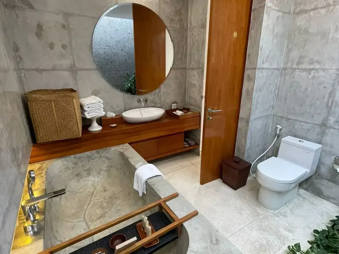FOR SALE VILLA LUXURIOUS AT PECAYTU - Image 3 of 10