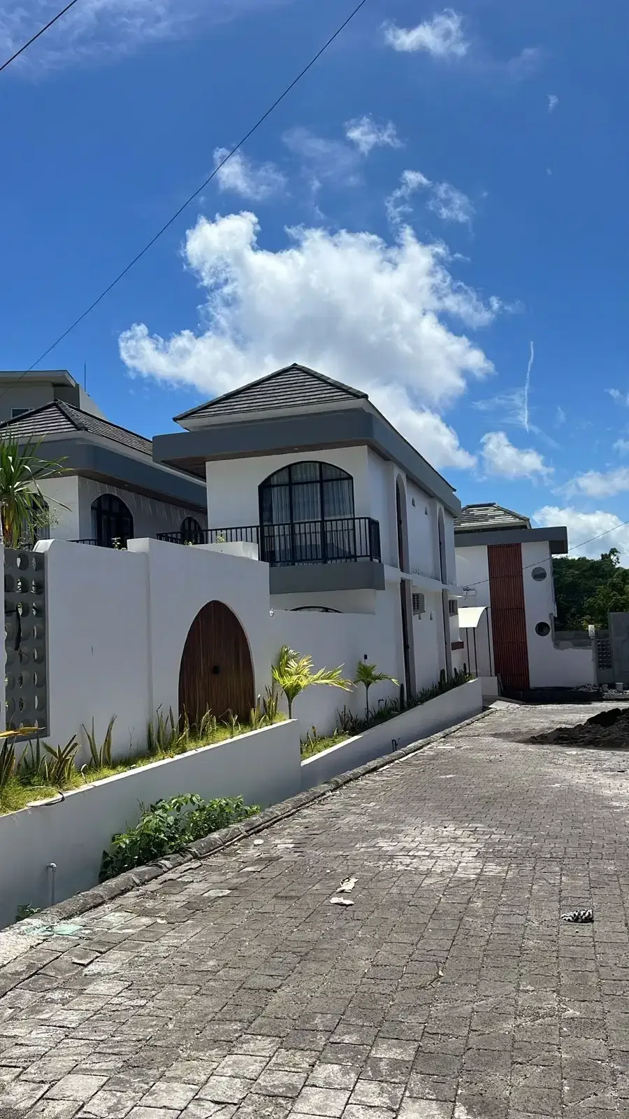 Villa Mediterania Santorini Siap Huni di Nusa Dua Bali - Image 2 of 10