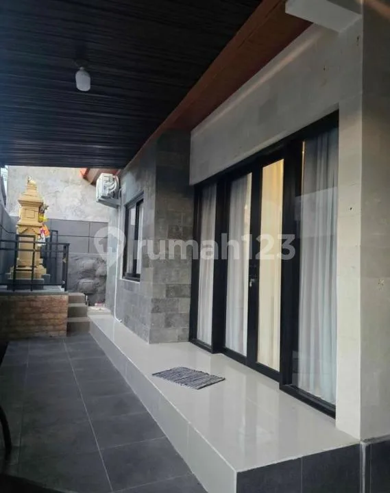 K890 Sewa Rumah Jalan Kebo Iwa Utara Denpasar Bali Dekat Gatsu Ayani Kerobokan Ubung Sempididikontrakan Rumah Full Furnished, Jaln Kebo Iwa Utara Denpasar: - Image 3 of 4