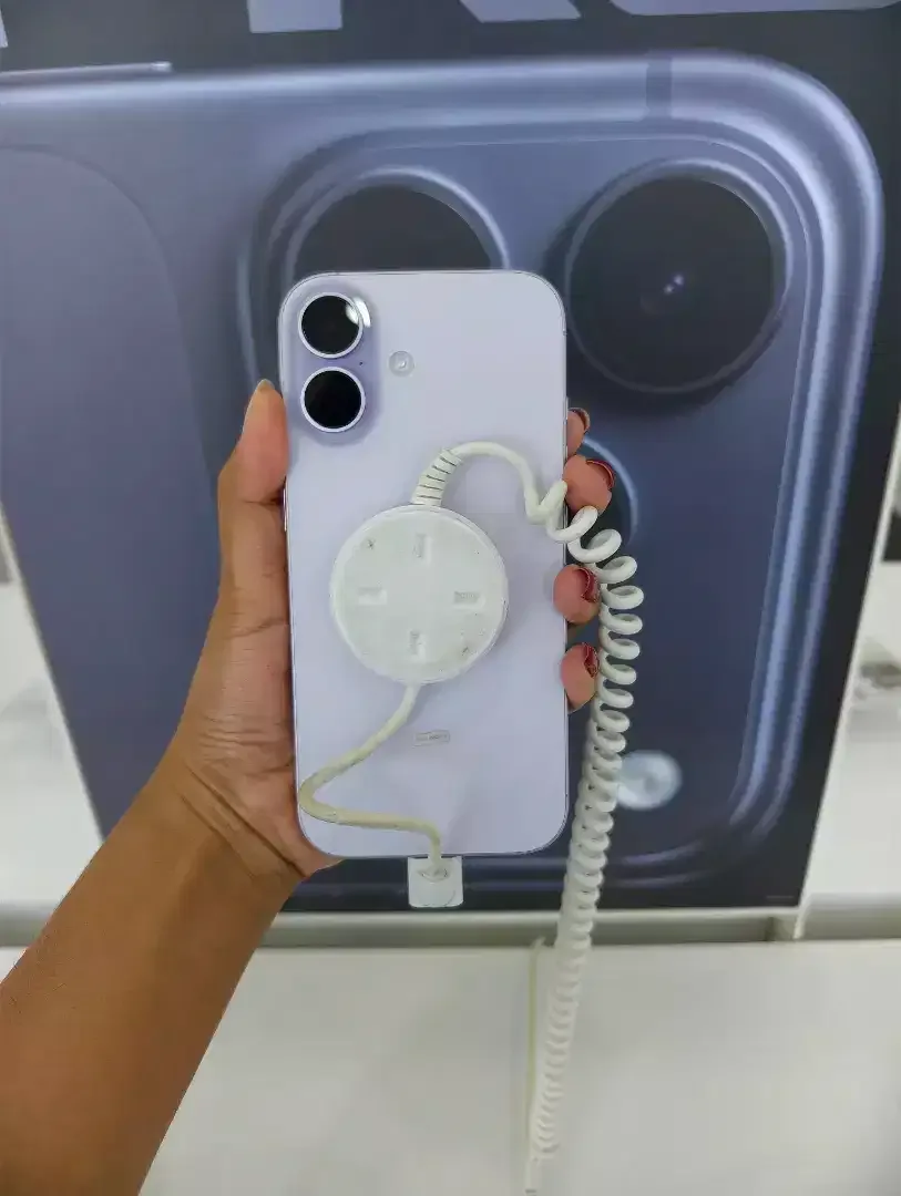 Iphone 17 256GB - Image 1 of 2