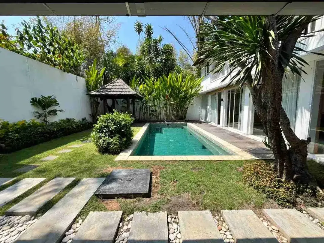 villa jalan pengembak Sanur bali - Image 1 of 10
