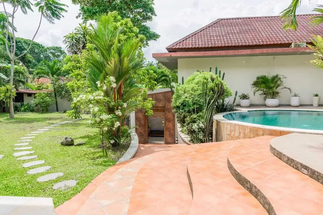 Villa ARON 5 BEDROOMS FOR SALE - Image 2 of 10
