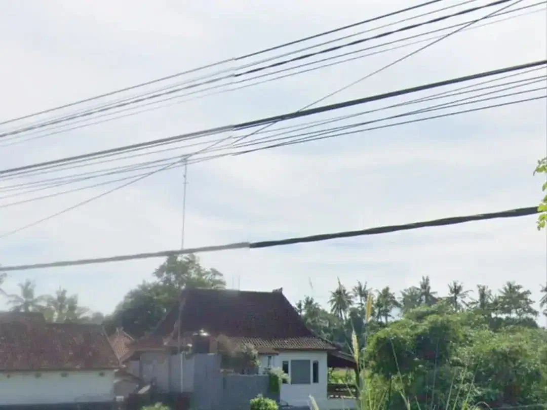 DIJUAL LAHAN PREMIUM VIEW SAWAH BONUS BANGUNAN STYLE VILLA – CELUK SUKAWATI - Image 5 of 6