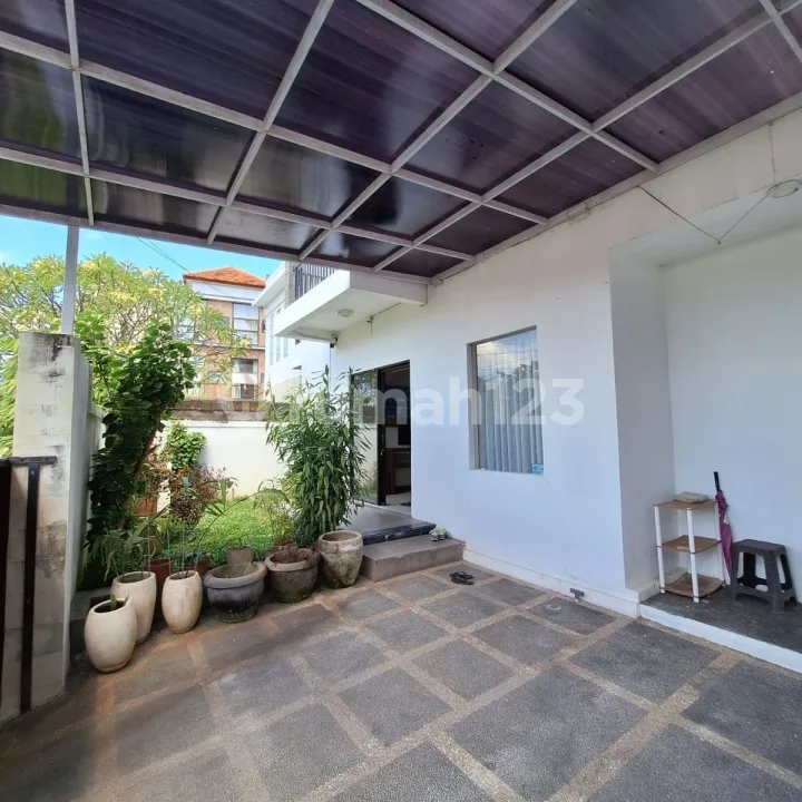 Dijual Cepat Rumah 4 Lantai Furnish di Canggu Bali - Image 2 of 4