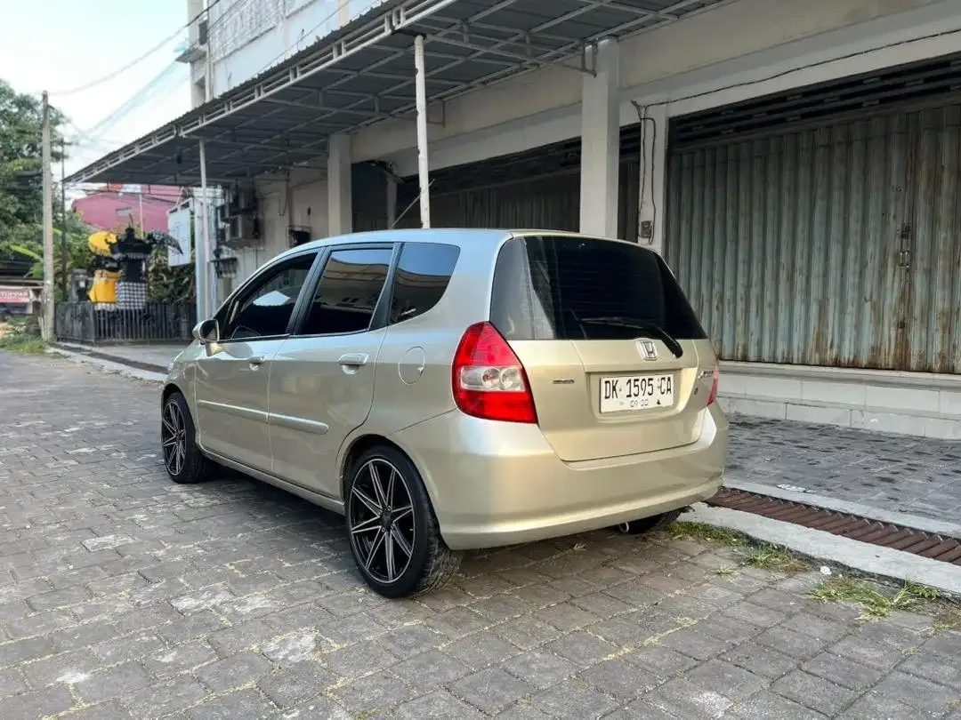 Honda Jazz idsi 2004 manual - Image 3 of 9