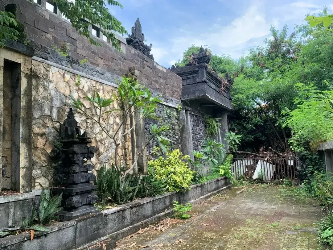 Dijual Rumah Cocok untuk Kantor 7 Kamar di Denpasar Barat - Image 9 of 10