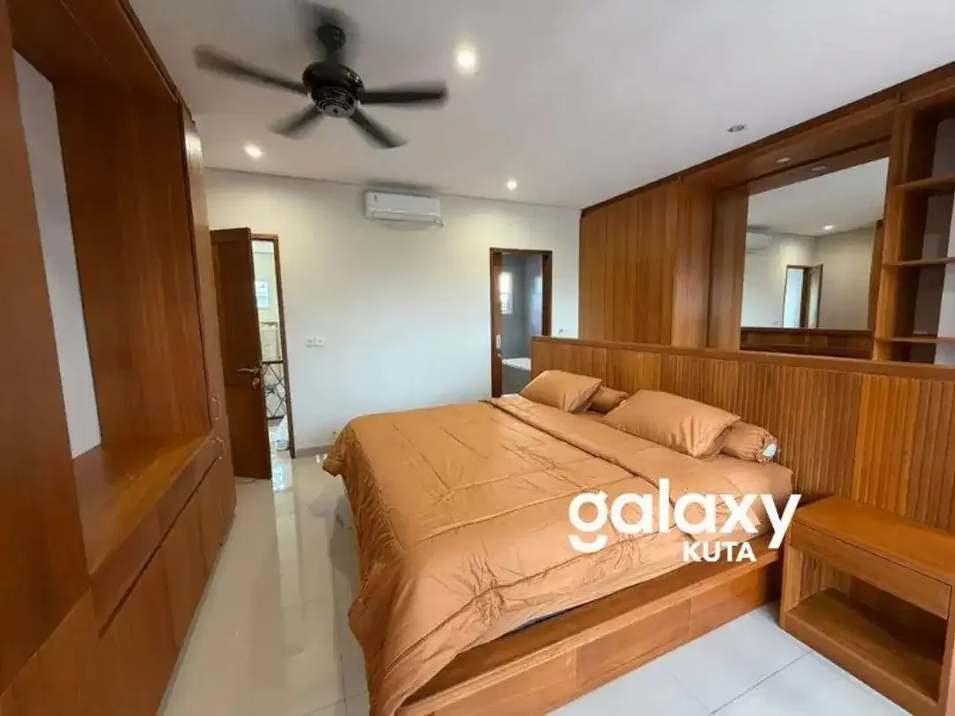 DISEWAKAN VILLA LOKASI PREMIUM DI PENGIASAN SANUR DENPASAR - Image 8 of 10