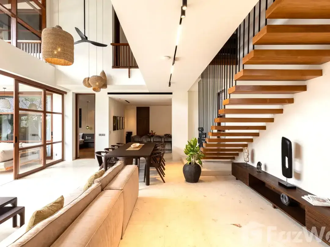 6 Bedroom Villa for sale in Nyanyi, Bali - Image 2 of 10