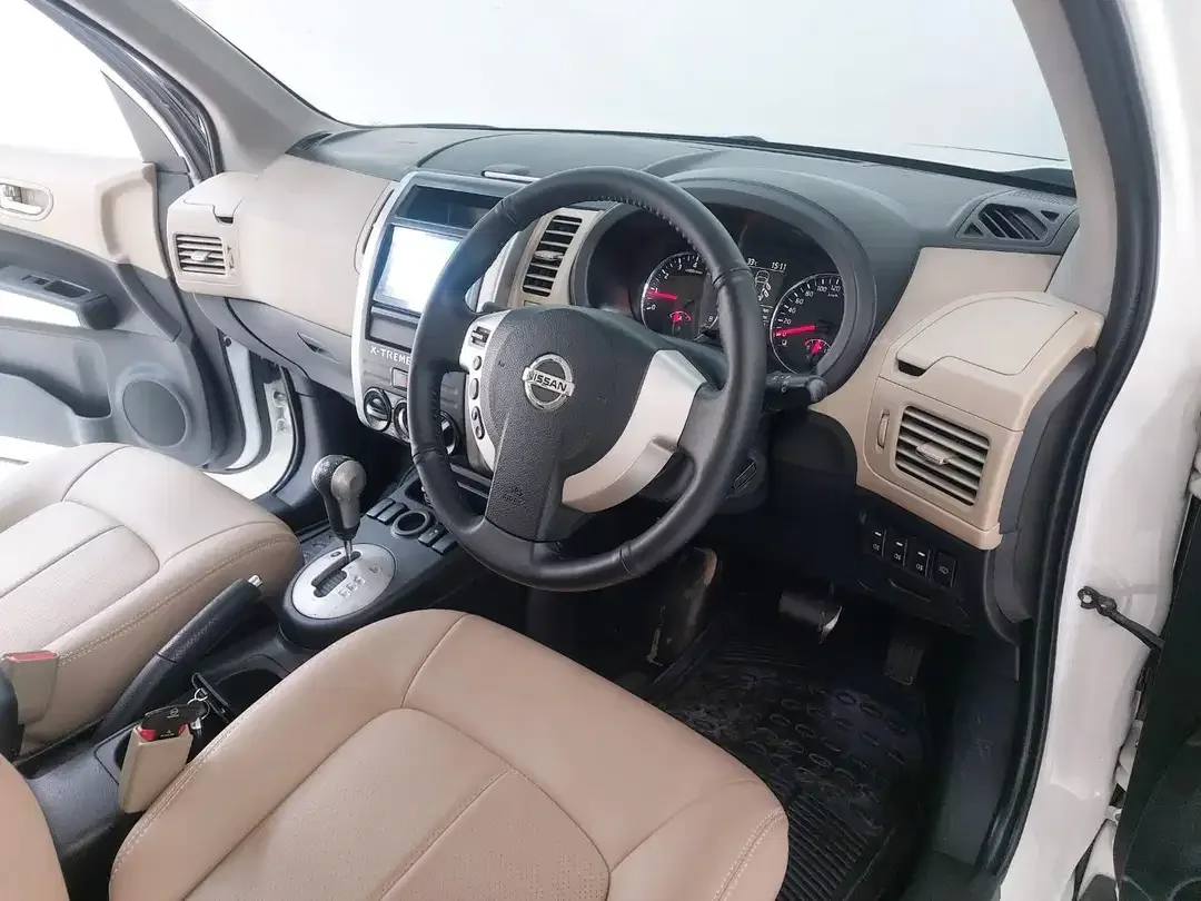 Nissan XTrail 2.5 Urban 2012 - Image 10 of 10