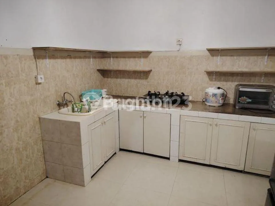 Disewakan Rumah 2 LT 4 Kmr Dekat Pantai Berawa - Image 4 of 4