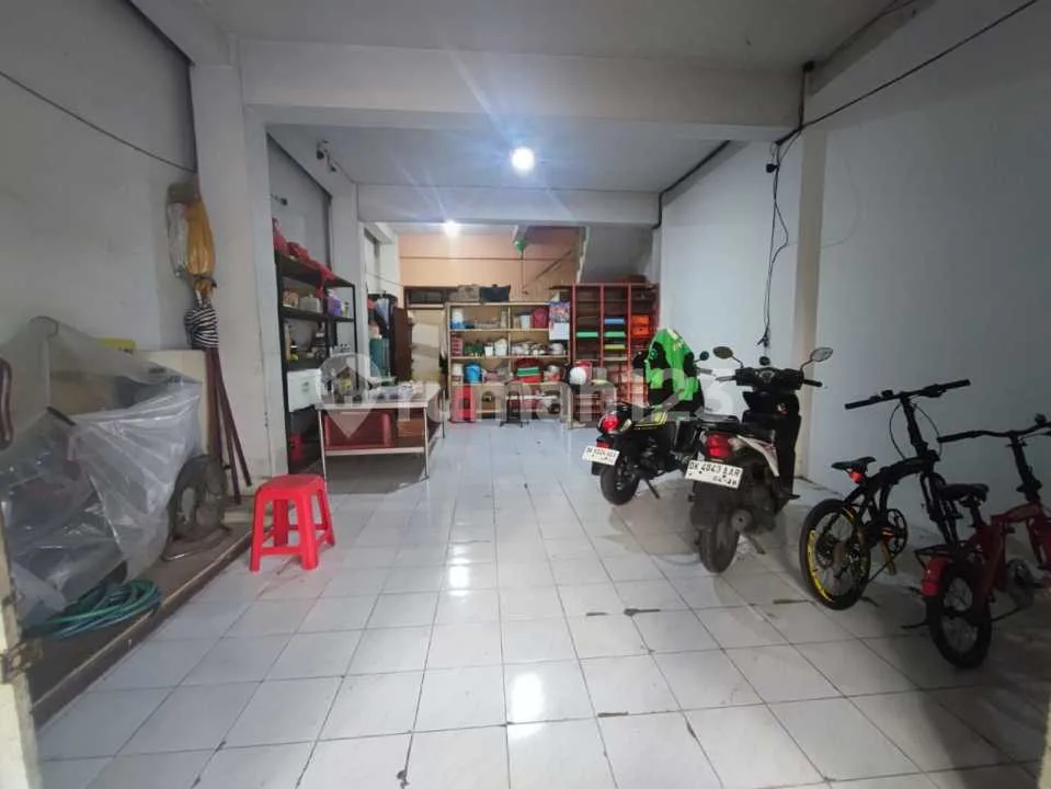 Ruko 3 Lantai Murah di Ubung Cokroaminoto Area Komersial Cocok untuk Kantor dan Toko - Image 3 of 4