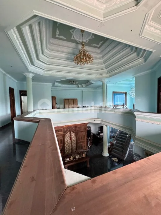 Hot Listing Disewakan Rumah Super Mewah Full Furnished Dikawasan Elite Denpasar Renon Dekat dengan Sanur dan Kantor Imigrasi - Image 2 of 4