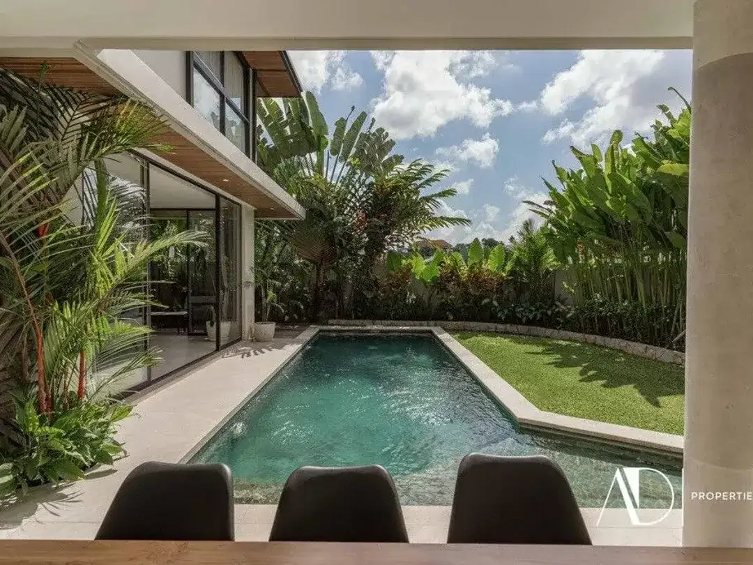 LEASEHOLD | 5-BEDROOM FAMILY VILLA WITH RICE FIELD VIEWS IN BERAWA - Image 4 of 10