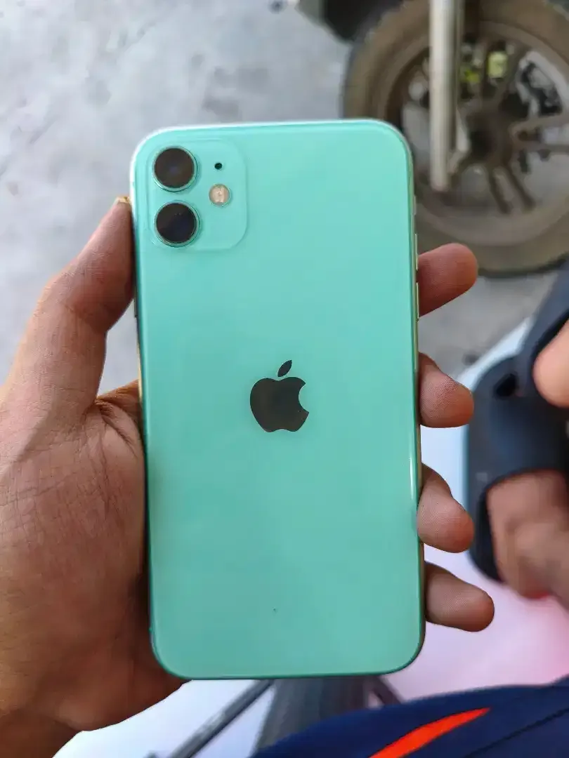 iPhone 11 128gb Beacukai - Image 1 of 2