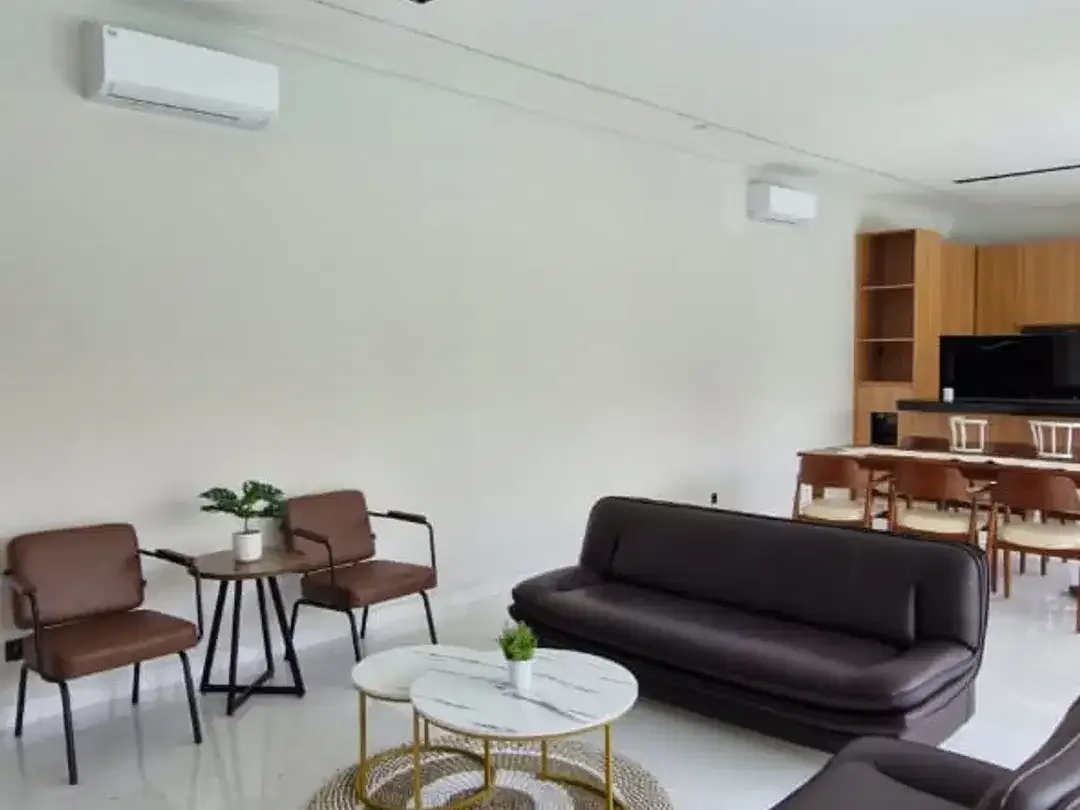 BRAND NEW MODERN MINIMALIST VILLA IN DHARMAWANGSA NUSA DUA - Image 10 of 10
