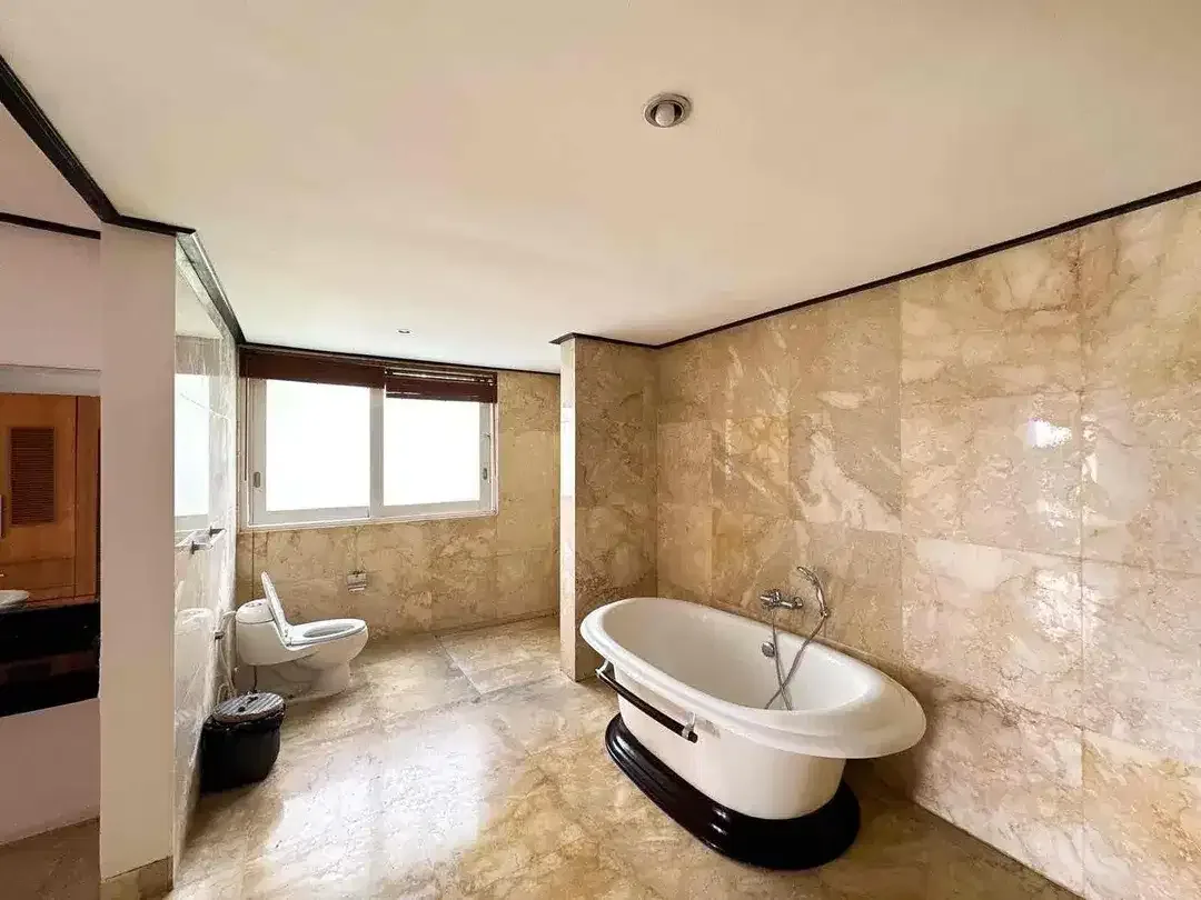 VILLA for SALE, N rent Traditional and Modern Concept Style Villa in around Canggu kayu tulang utara - Image 7 of 10