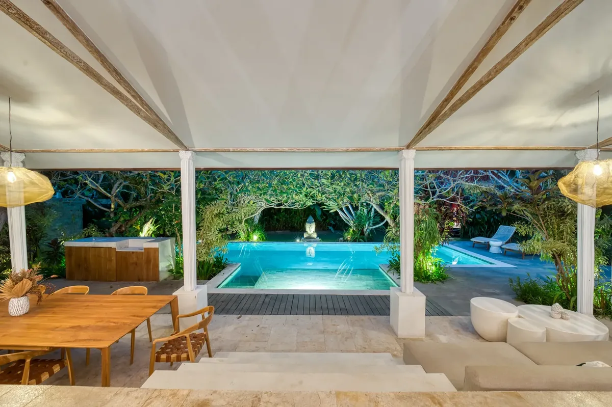 Villa Soso — 5-Bedroom Javanese Joglo Estate on 10.43 Are, Buduk (Canggu area) - Image 4 of 8