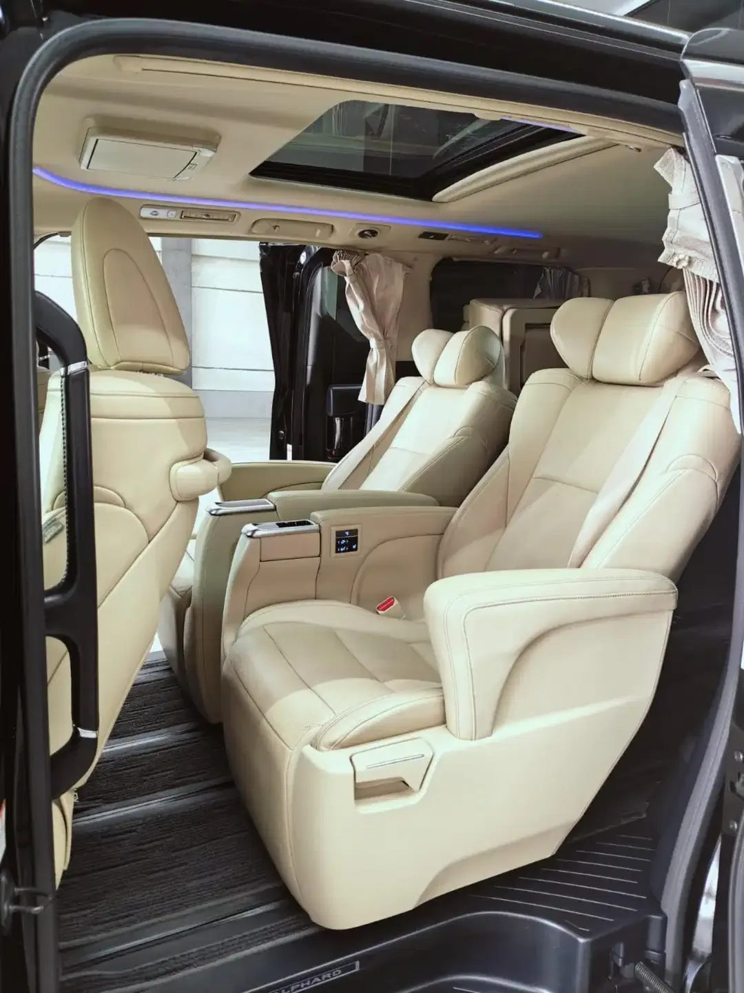 Alphard G 2019 Asli Bali - Image 7 of 7