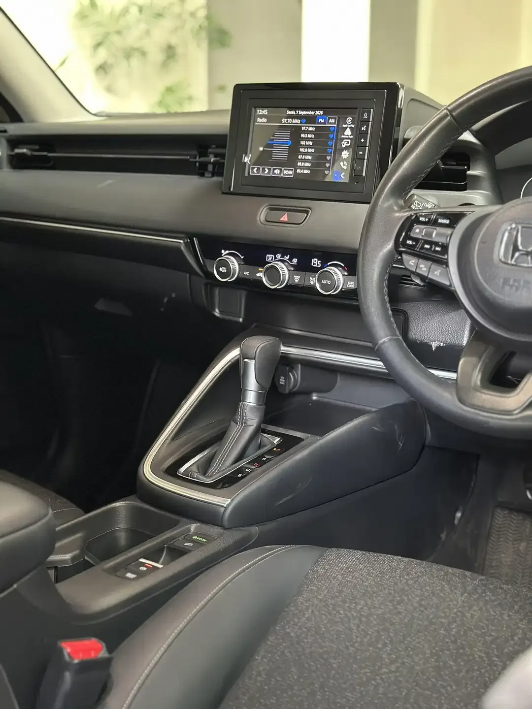 NEW HRV 1.5 E AT Cvt 2025(pmk) ASLI BALI NON SUNROOF - Image 9 of 10