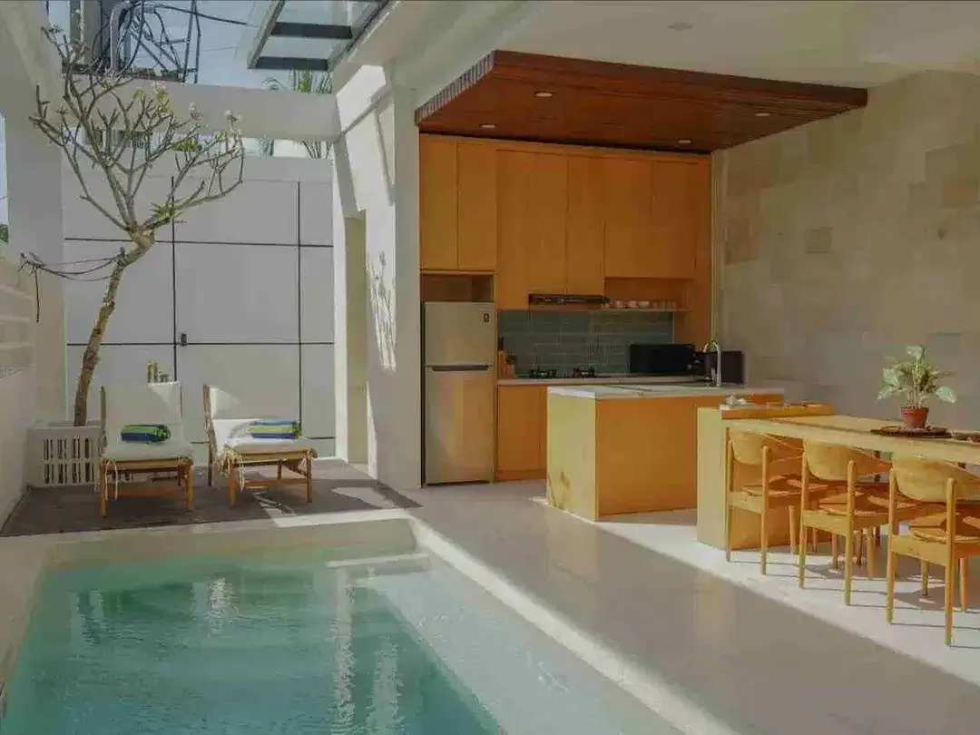 for sale villa batubelig seminyak - Image 7 of 10