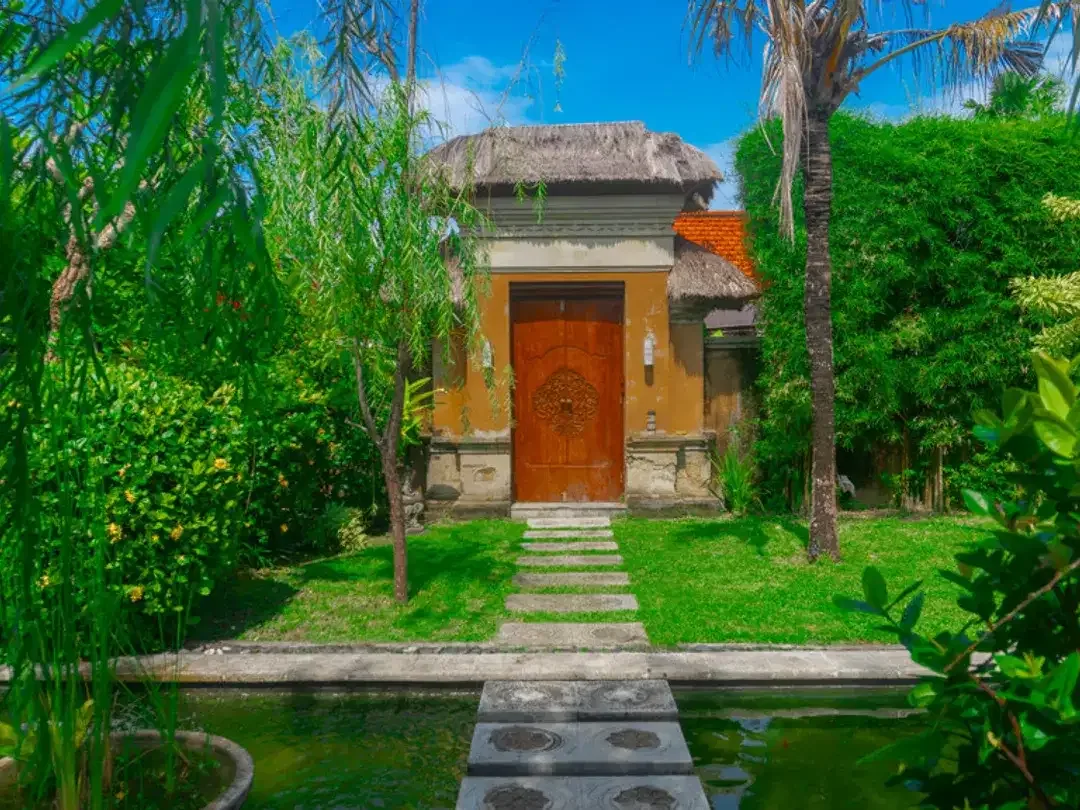 Leasehold - Tropical Estate with Huge Garden - Walking Distance to Berawa Beach, Canggu, Bali - Image 10 of 10