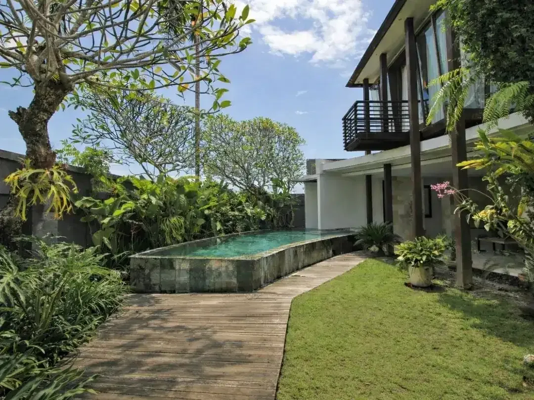 Villa Made - Image 8 of 9