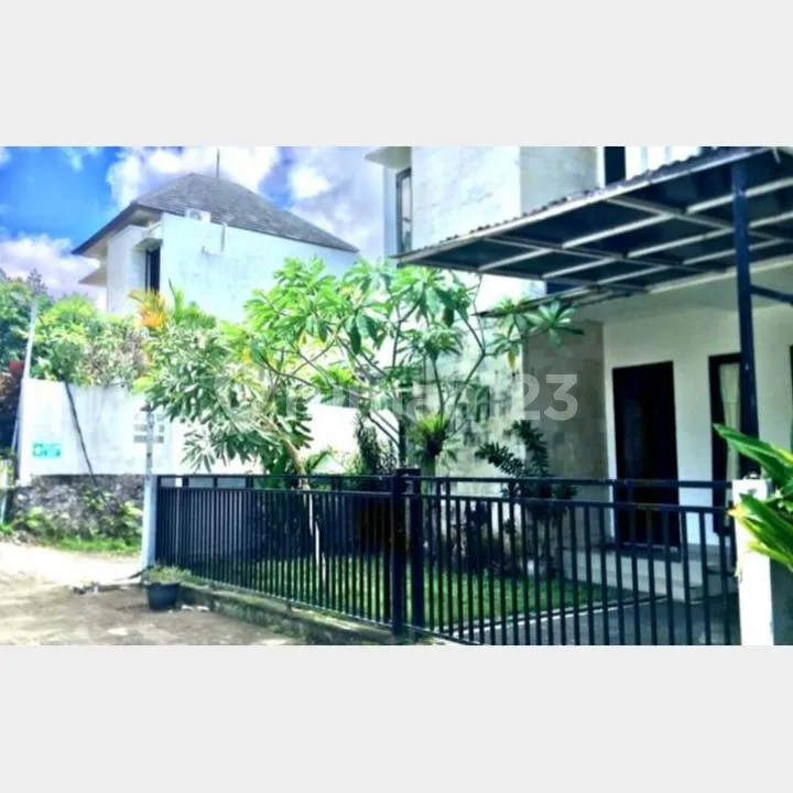 Rumah Asri Posisi Hook dengan Lokasi Strategis di Kuta Selatan - Image 2 of 4