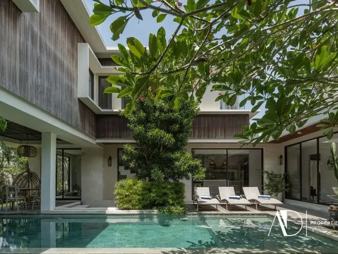 LEASEHOLD | MODERN TROPICAL 4-BEDROOM VILLA IN PRIME BERAWA - Image 1 of 10