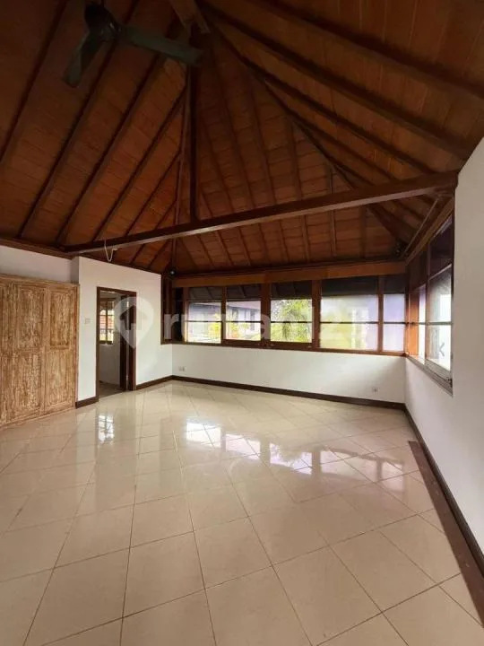 Dijual Villa Seminyak - Image 2 of 4