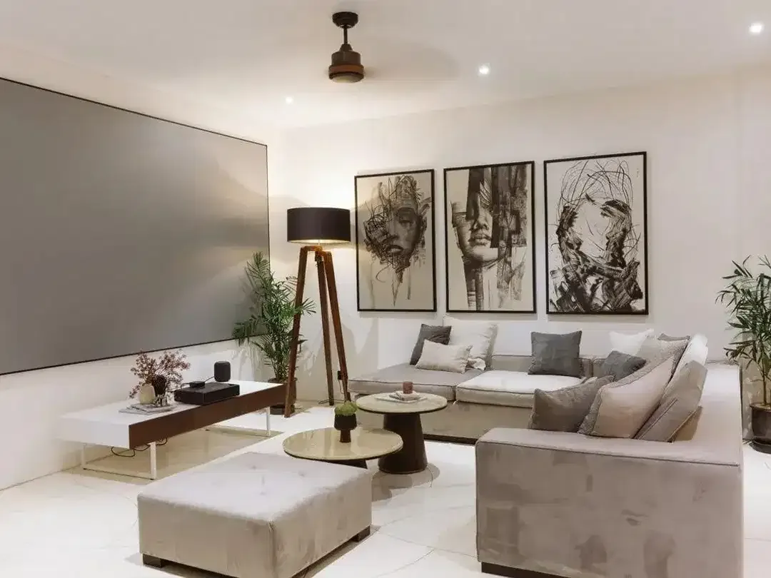 A RARE OCEAN-VIEW 5-BEDROOM LUXURY VILLA IN PERERENAN - Image 2 of 10