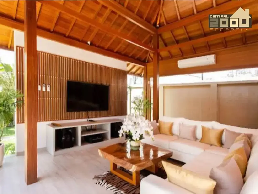 Dijual / Freehold: Luxury Villa 4 Bed, Seminyak, Kerobokan, Badung, Bali - Image 2 of 10